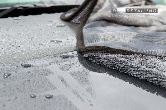 Don't Let the Drops Dry: Why You Need a Twisted Loop Microfibre Drying Towel for a Perfect Finish