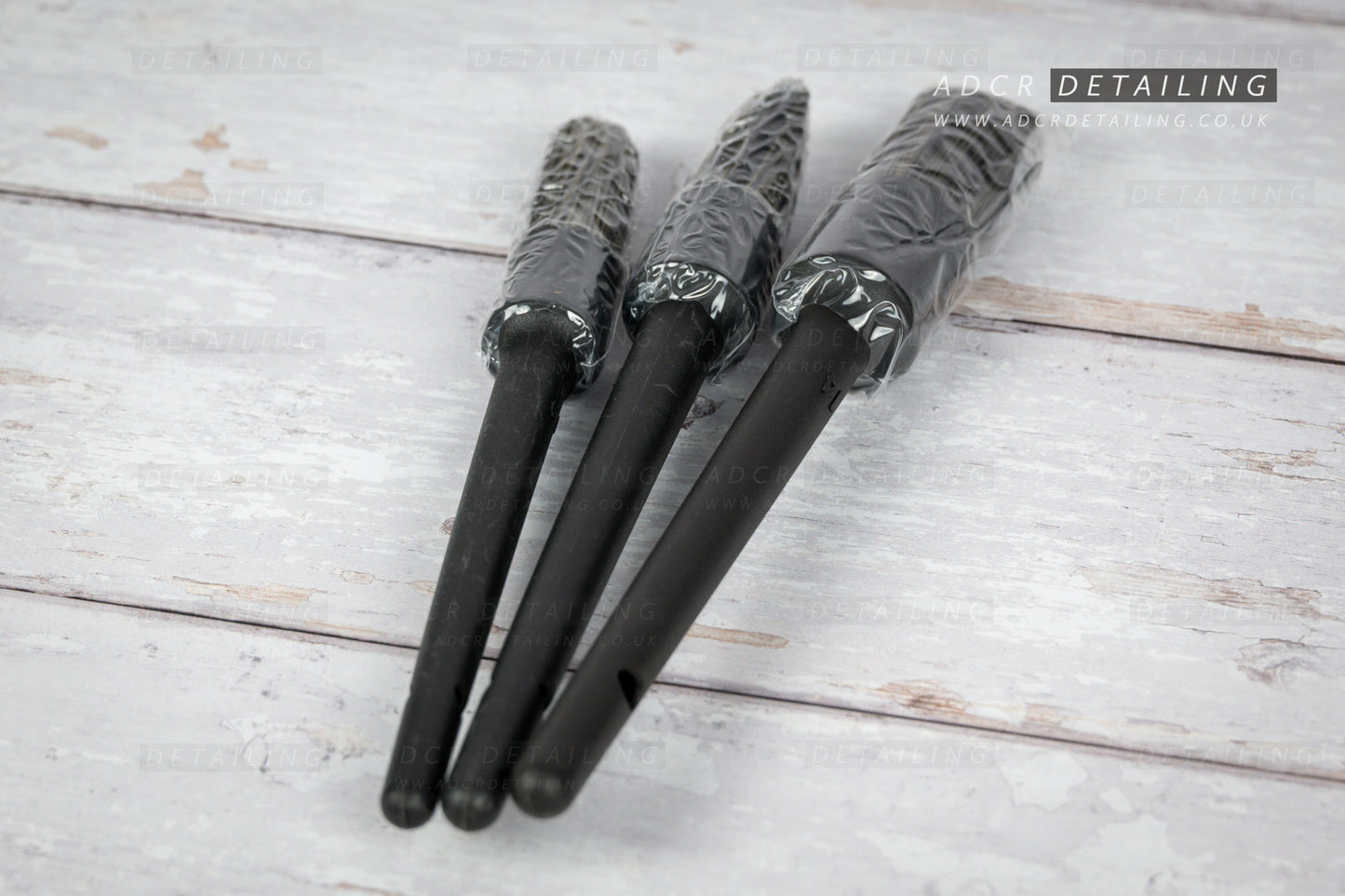 3 Exterior Detailing Brushes, perfect for cleaning intricate parts of the vehicle, like window frames, badges, logos and wheels.