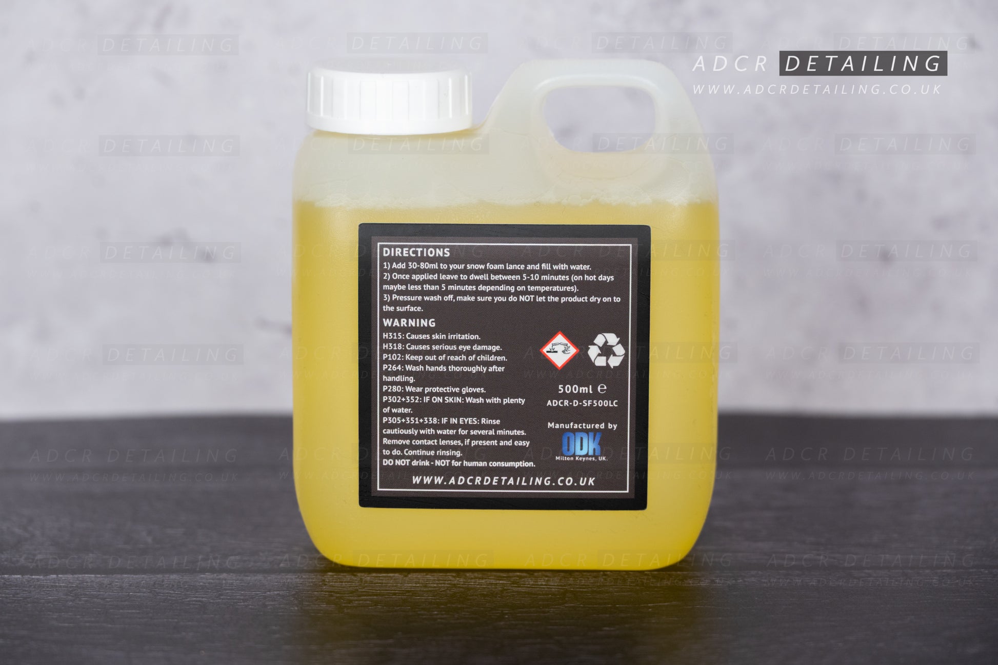 ADCR Detailing pH Neutral Pre-Wash Snow Foam Lemon Cola Inspired Scent. Yellow. Pre-wash your car, helping to reduce swirls and scratches by removing road traffic dirt and grit, before contact washing.