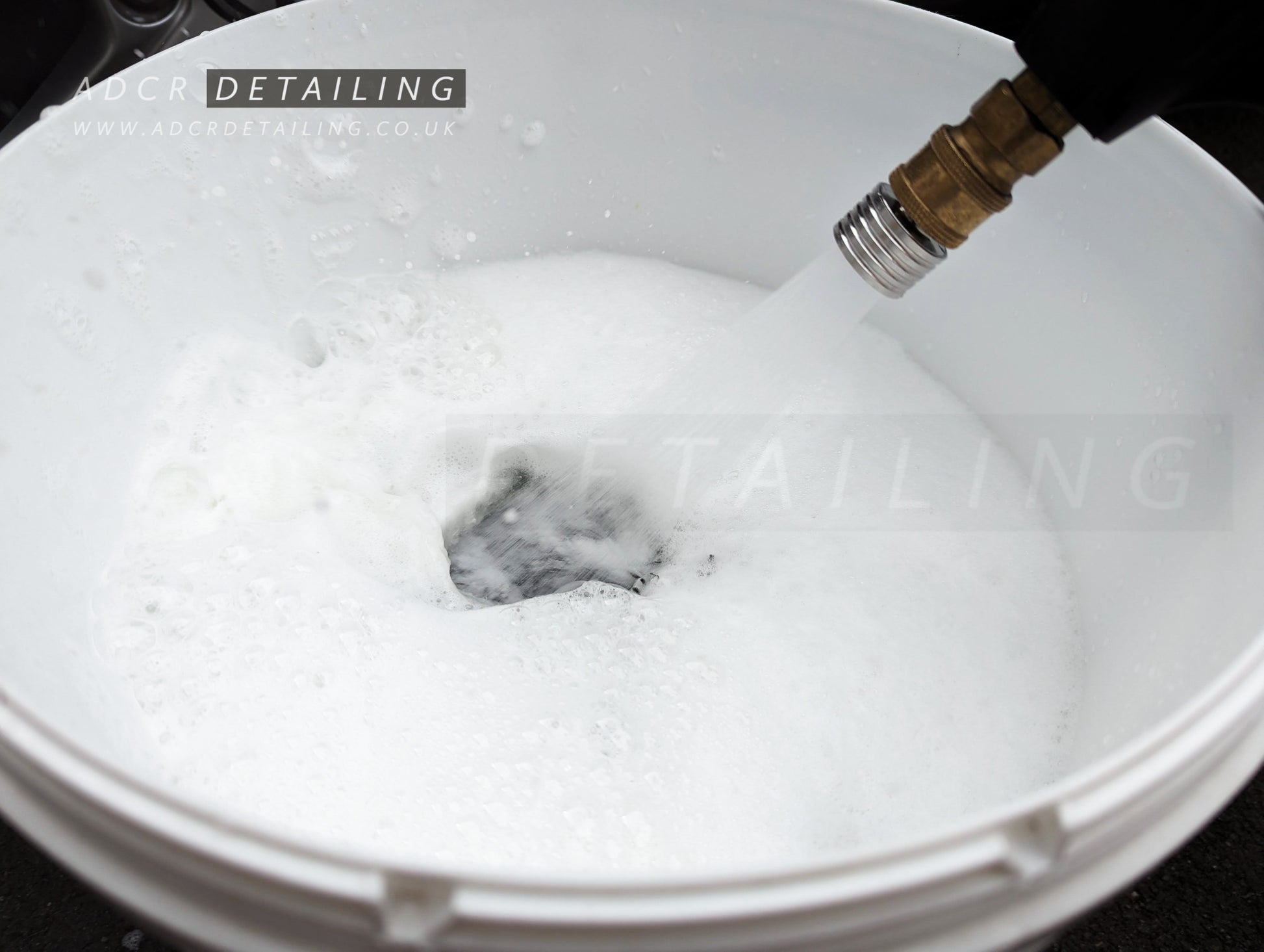 1/4in Quick Release Shower Head Nozzle for car detailing and valeting. Frothing up shampoo in detailing buckets.