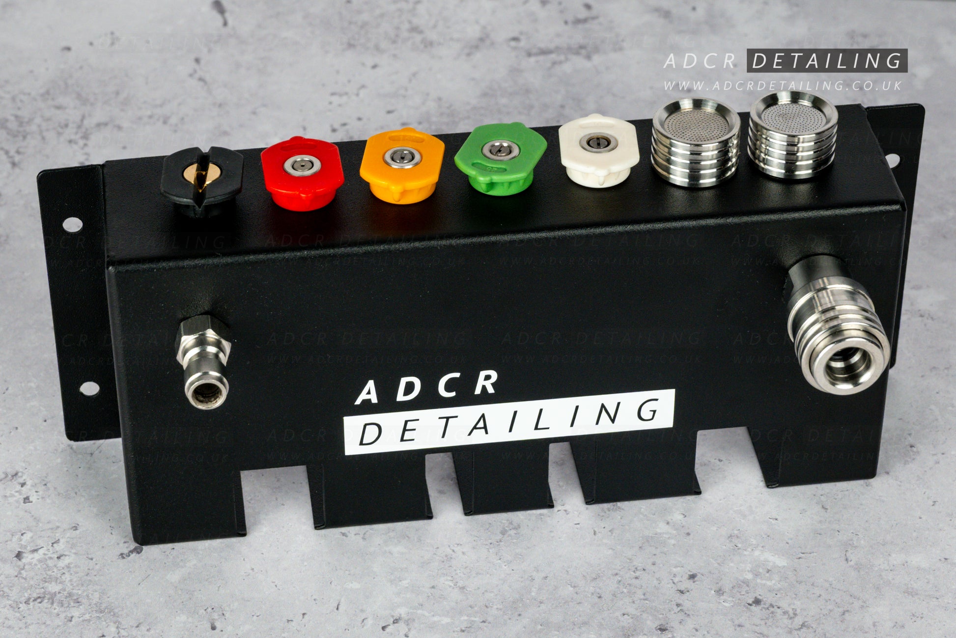 Short Trigger Stubby Gun & Snow Foam Cannon Wall Mount Holder. Including quick release nozzles and extension bars storage. Stainless steel and powder coated metal. Perfect for garages, sheds and vans.